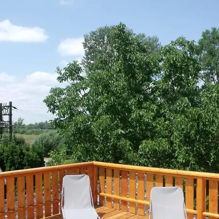 住宿加早餐酒店 Margareta Etterem Es Vendeghaz Balatonberény