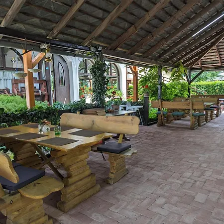 Bed & Breakfast Margareta Etterem Es Vendeghaz