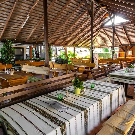 Bed & Breakfast Margareta Etterem Es Vendeghaz Balatonberény