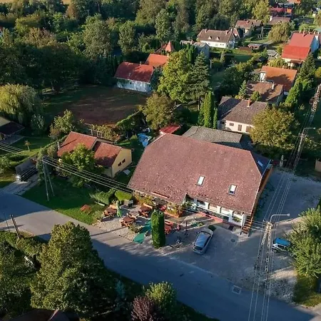 Margareta Etterem Es Vendeghaz 住宿加早餐酒店 Balatonberény