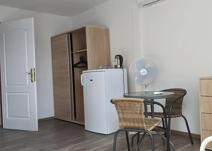 Margareta Etterem Es Vendeghaz Oda ve Kahvaltı 3*