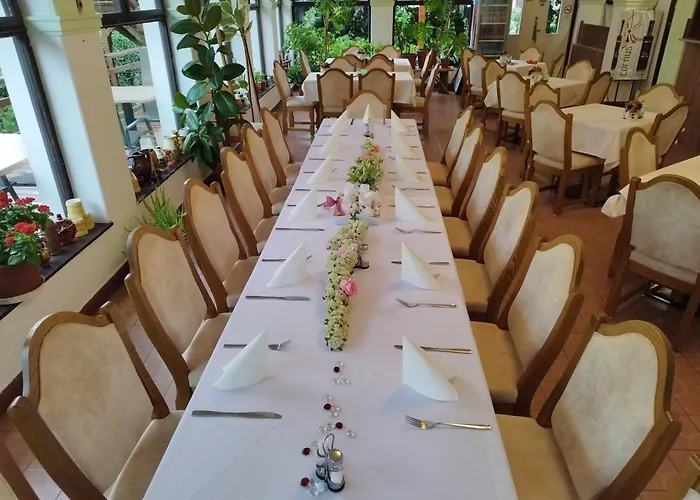 ベッド・アンド・ブレックファスト Margareta Etterem Es Vendeghaz Balatonberény