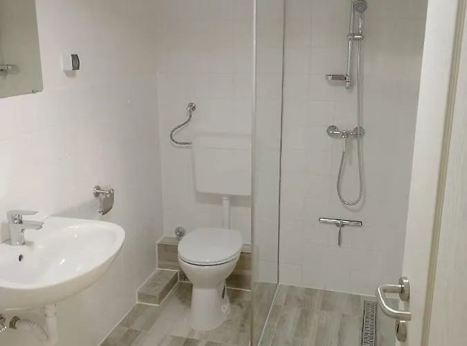 Margareta Etterem Es Vendeghaz 3* Balatonberény