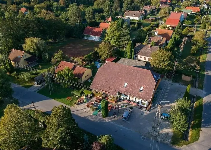 Margareta Etterem Es Vendeghaz Oda ve Kahvaltı Balatonberény